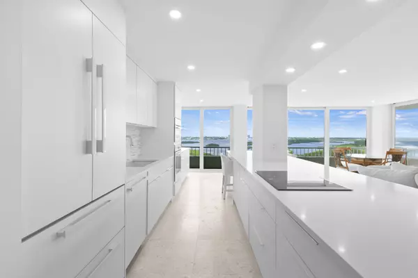 Singer Island, FL 33404,5540 N Ocean DR 15c