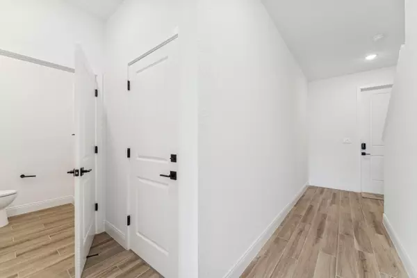 Stuart, FL 34997,177 SE Birch TER 0737