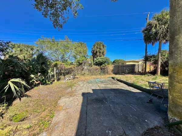 Riviera Beach, FL 33404,1150 W 25th ST