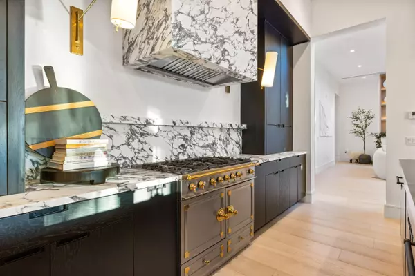 Palm Beach Gardens, FL 33410,12385 Coconut Row RD