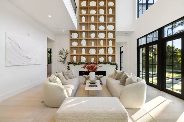 Palm Beach Gardens, FL 33410,12385 Coconut Row RD