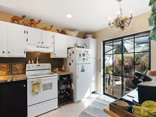 Fort Pierce, FL 34982,5845 Honeybell CT 36