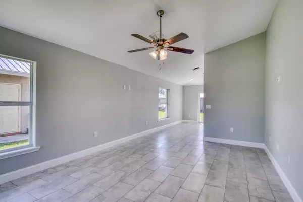 Okeechobee, FL 34974,5108 SE 42nd ST