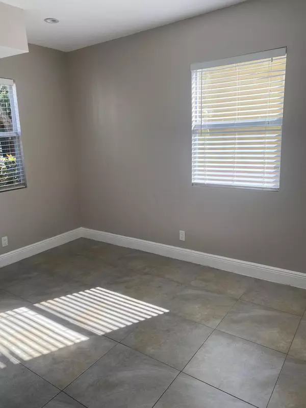 West Palm Beach, FL 33407,508 57th ST 3