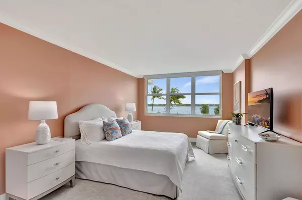 West Palm Beach, FL 33407,2600 N Flagler DR 310