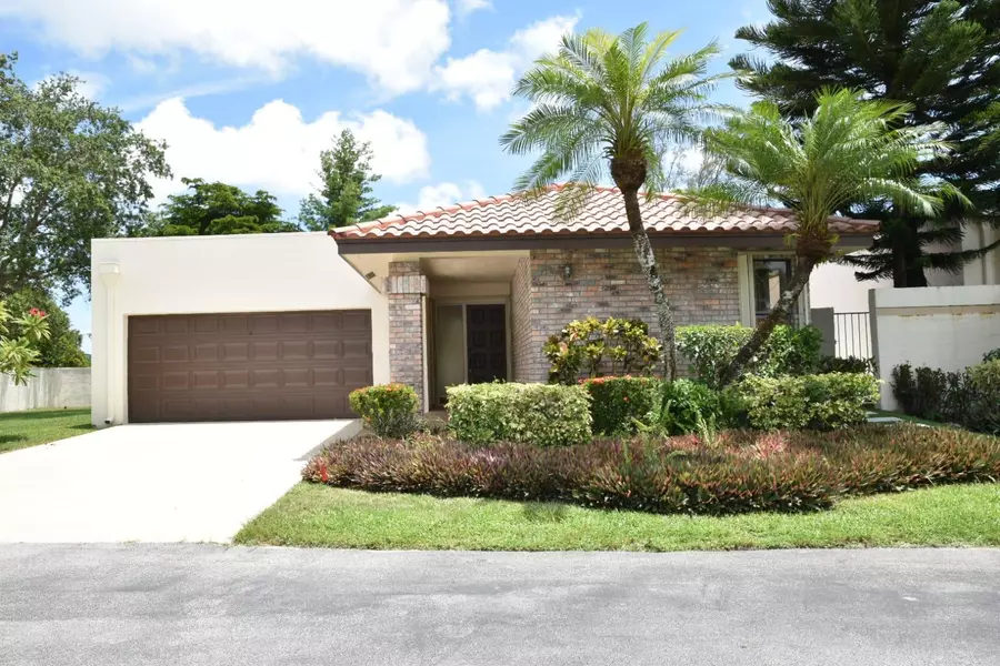 6735 Lago Vista TER, Boca Raton, FL 33433