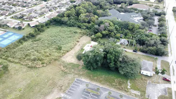 Greenacres, FL 33467,3340 S Jog RD