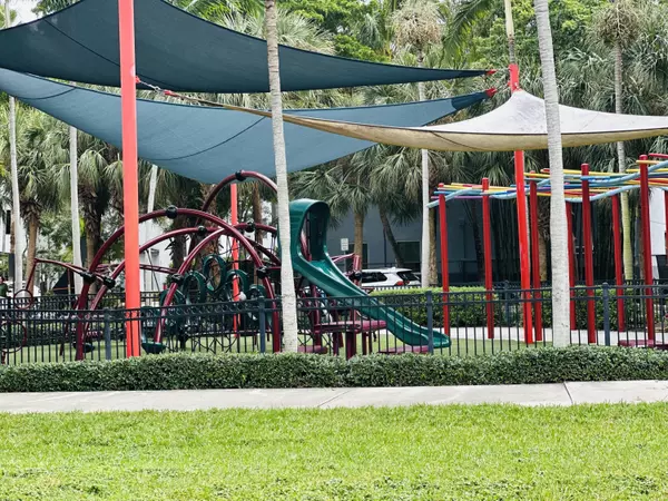 Fort Lauderdale, FL 33301,533 NE 3rd AVE 341