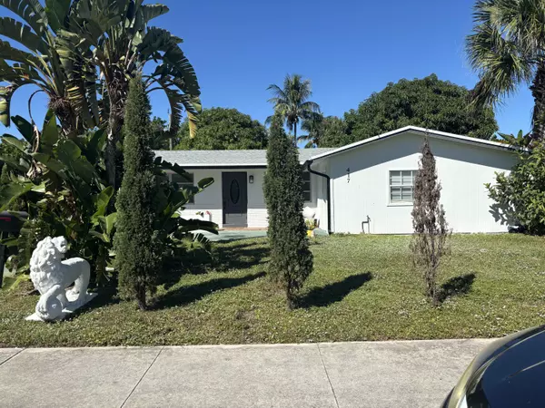 417 Lighthouse DR, Palm Beach Gardens, FL 33410