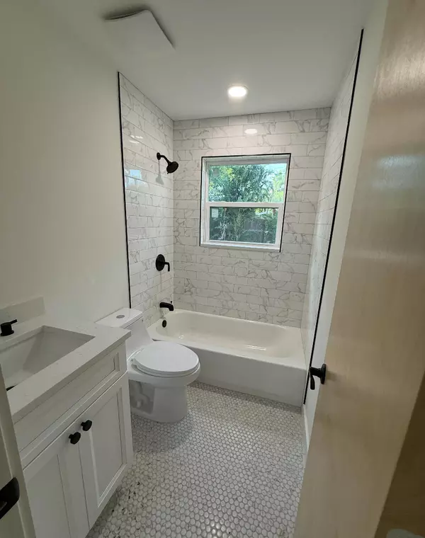 Palm Beach Gardens, FL 33410,417 Lighthouse DR