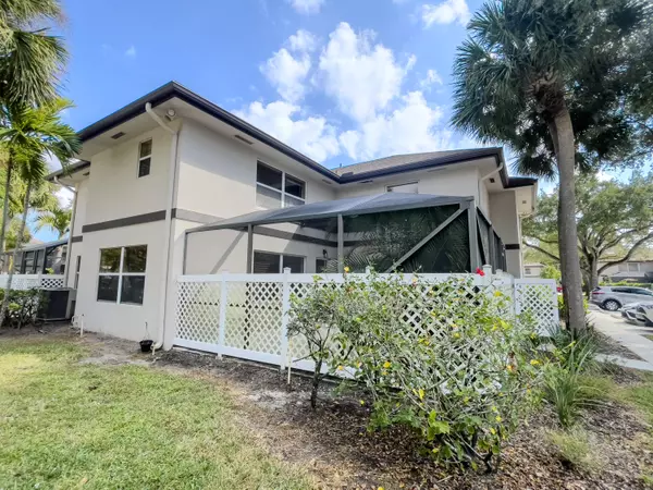 Royal Palm Beach, FL 33411,27 Clinton CT D