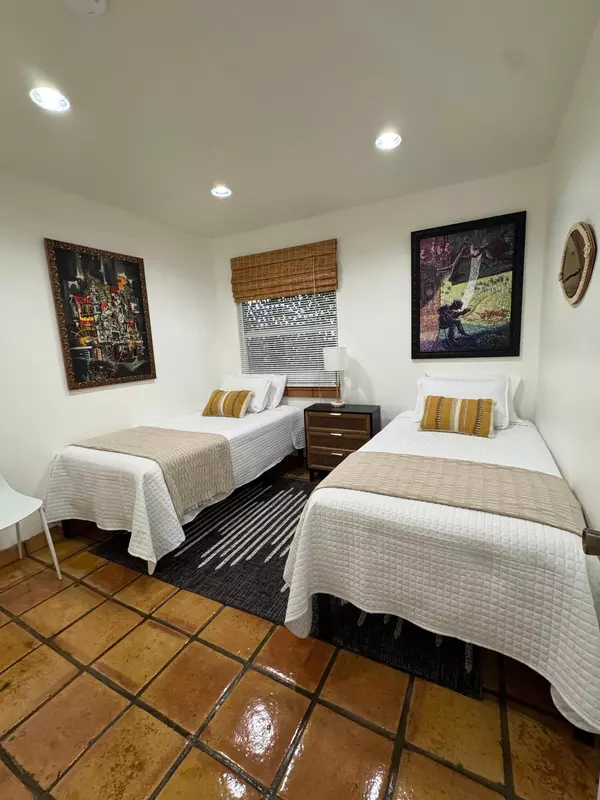 Riviera Beach, FL 33404,256 E 24th ST