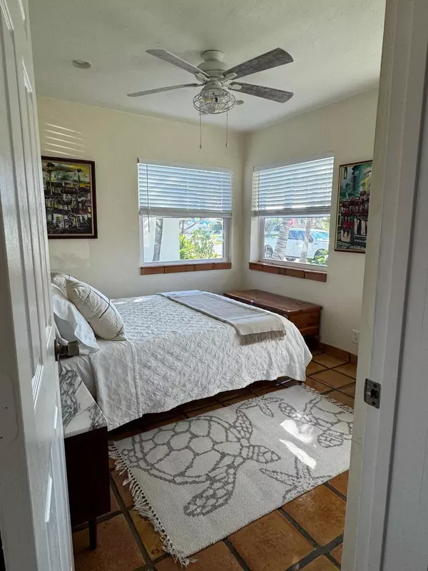 Riviera Beach, FL 33404,256 E 24th ST