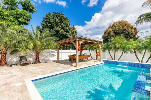 Lake Clarke Shores, FL 33406,7320 Clarke RD