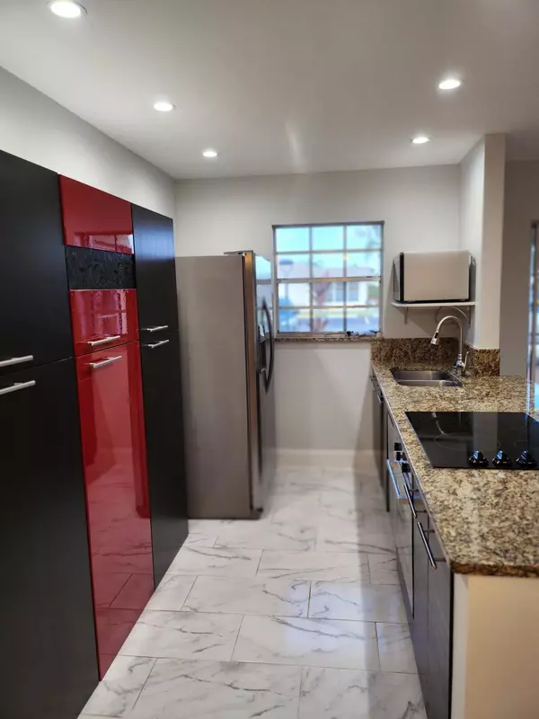 5433 Lakefront BLVD B, Delray Beach, FL 33484