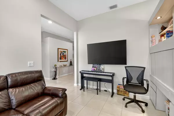 Boynton Beach, FL 33472,7811 Rockford RD