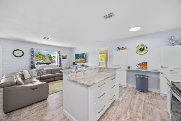 Jupiter, FL 33469,19145 SE Mayo DR