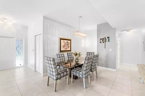 Boca Raton, FL 33496,5166 Lake Catalina DR C