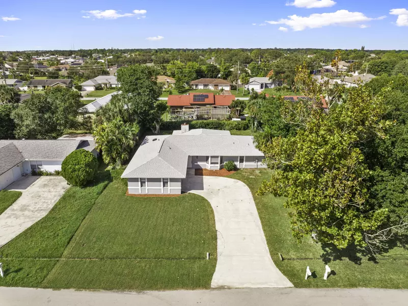 2316 SW Lejune ST, Port Saint Lucie, FL 34953