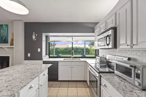 Port Saint Lucie, FL 34953,2316 SW Lejune ST