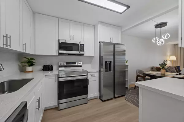 9273 SW 8th ST 416, Boca Raton, FL 33428