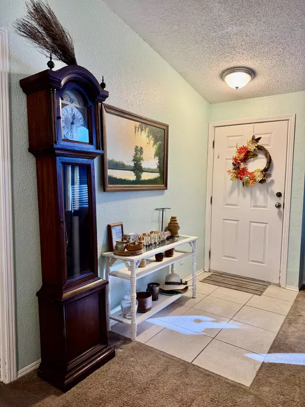 Okeechobee, FL 34974,2091 SE 24th BLVD