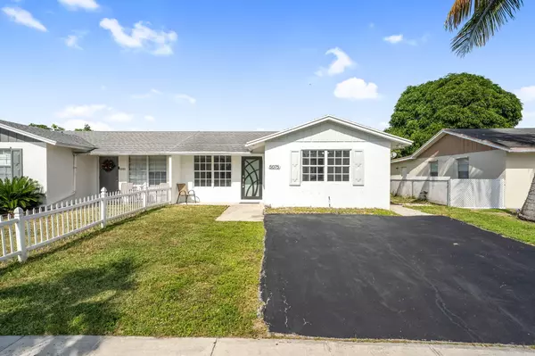 West Palm Beach, FL 33415,5075 Grant LN