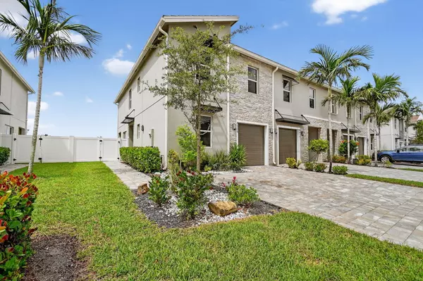 Lake Worth, FL 33467,8606 Via Mar Rosso