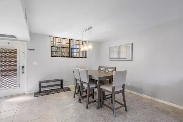 Deerfield Beach, FL 33442,2420 Deer Creek Country Club BLVD 205-D