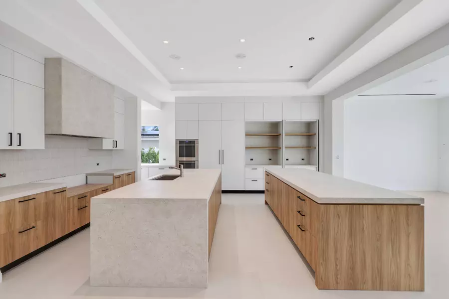 810 NE 70th ST, Boca Raton, FL 33487