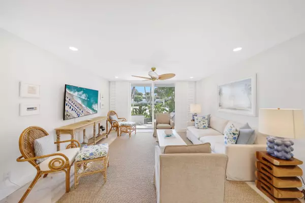 Palm Beach, FL 33480,139 Sunrise AVE 1040