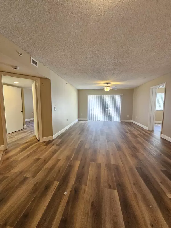 West Palm Beach, FL 33417,4177 N Haverhill RD 812