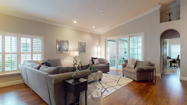 Port Saint Lucie, FL 34986,607 NW Whitfield WAY