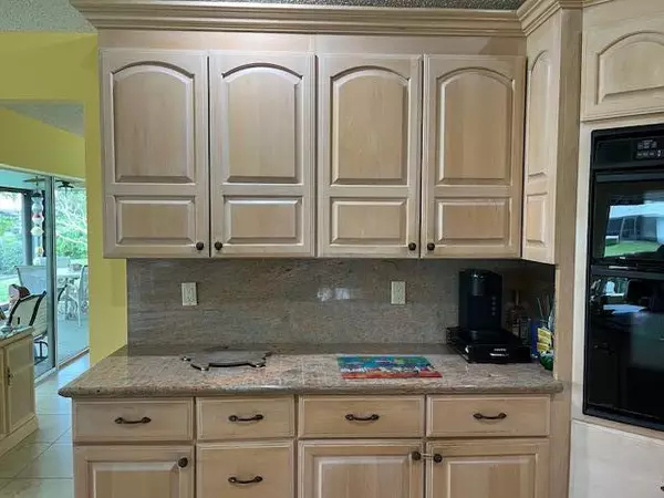 Hobe Sound, FL 33455,10691 SE Jupiter Narrows DR