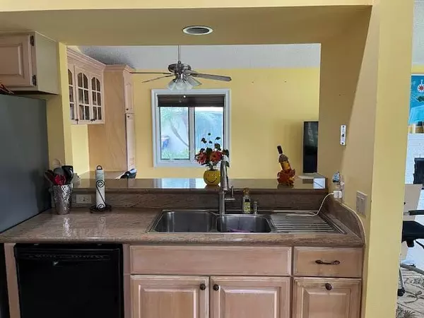 Hobe Sound, FL 33455,10691 SE Jupiter Narrows DR