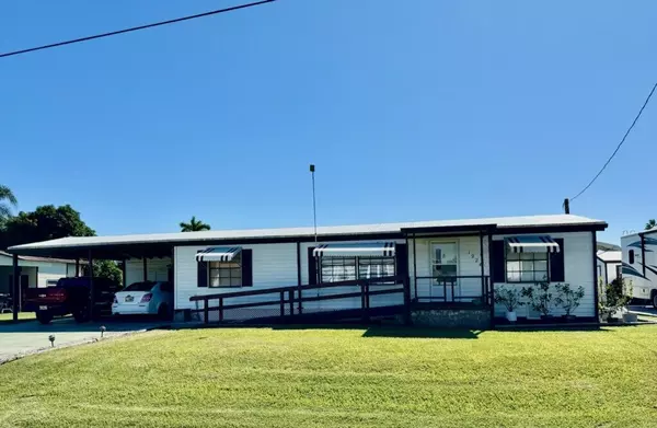 1924 SE 30th ST, Okeechobee, FL 34974