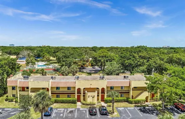 Boca Raton, FL 33486,906 SW 9th Street CIR 204