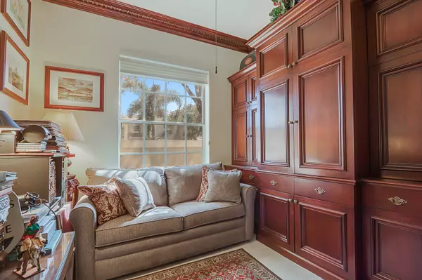 West Palm Beach, FL 33412,8241 Heritage Club DR