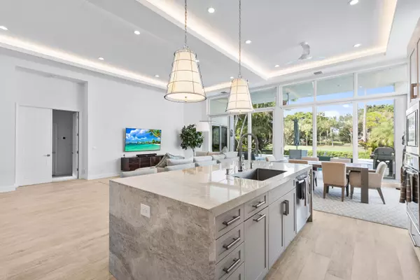 13370 Deauville DR, Palm Beach Gardens, FL 33410