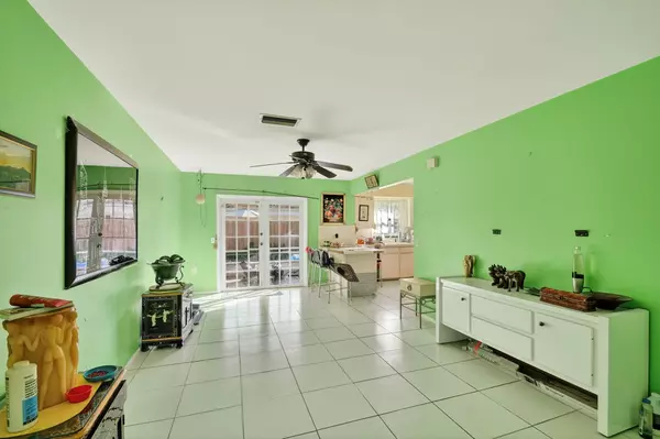 Lake Worth Beach, FL 33460,1813 N 17th AVE