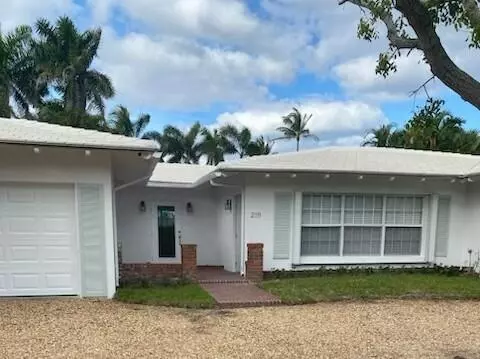 219 Ridgeview DR, Palm Beach, FL 33480