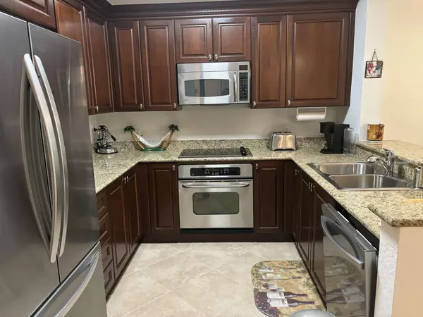 Boynton Beach, FL 33426,4306 Renaissance WAY 306