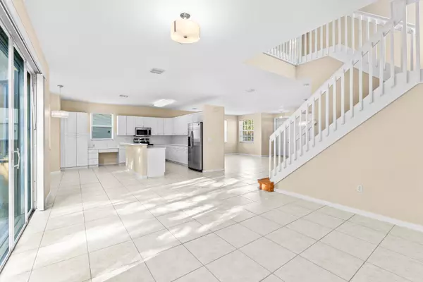 Royal Palm Beach, FL 33411,255 E Saratoga BLVD