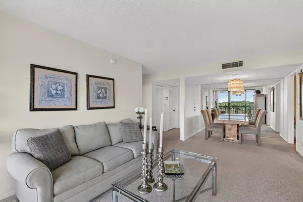 Boca Raton, FL 33434,7835 Lakeside BLVD 966