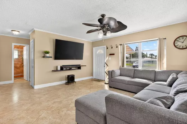 Tamarac, FL 33321,6725 NW 61st ST