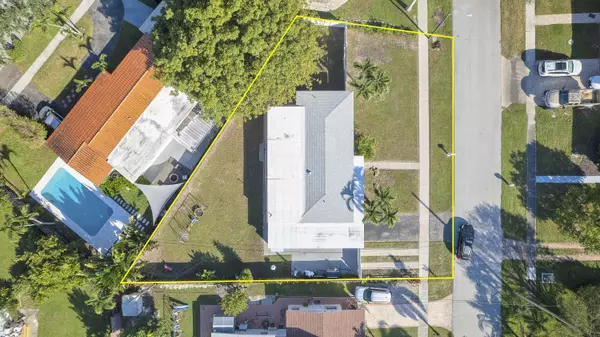 Plantation, FL 33317,5081 SW 9th CT