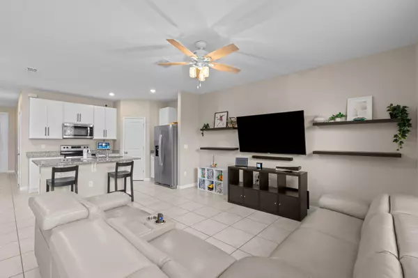 West Palm Beach, FL 33413,6339 Sailpointe LN