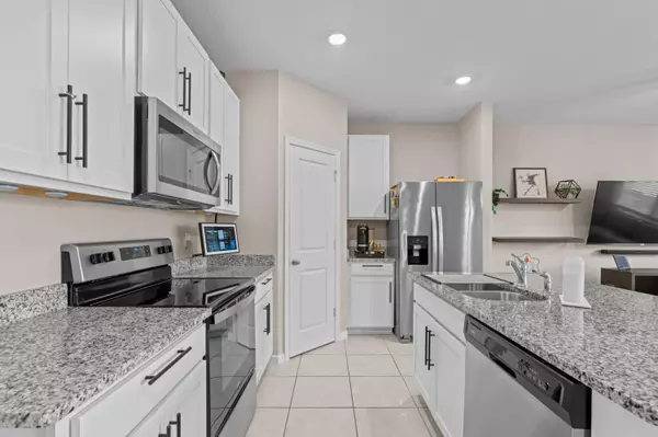 West Palm Beach, FL 33413,6339 Sailpointe LN