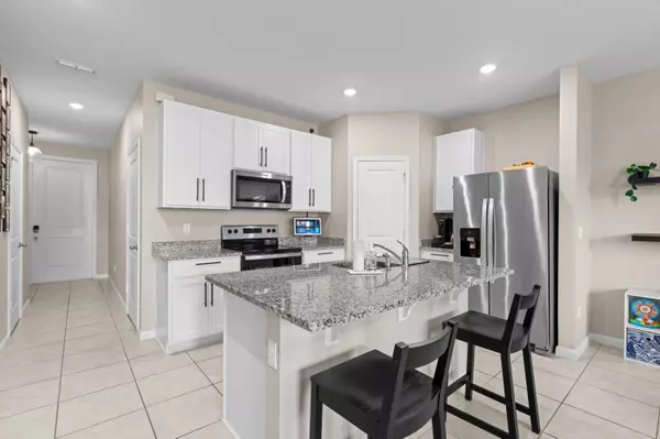 West Palm Beach, FL 33413,6339 Sailpointe LN