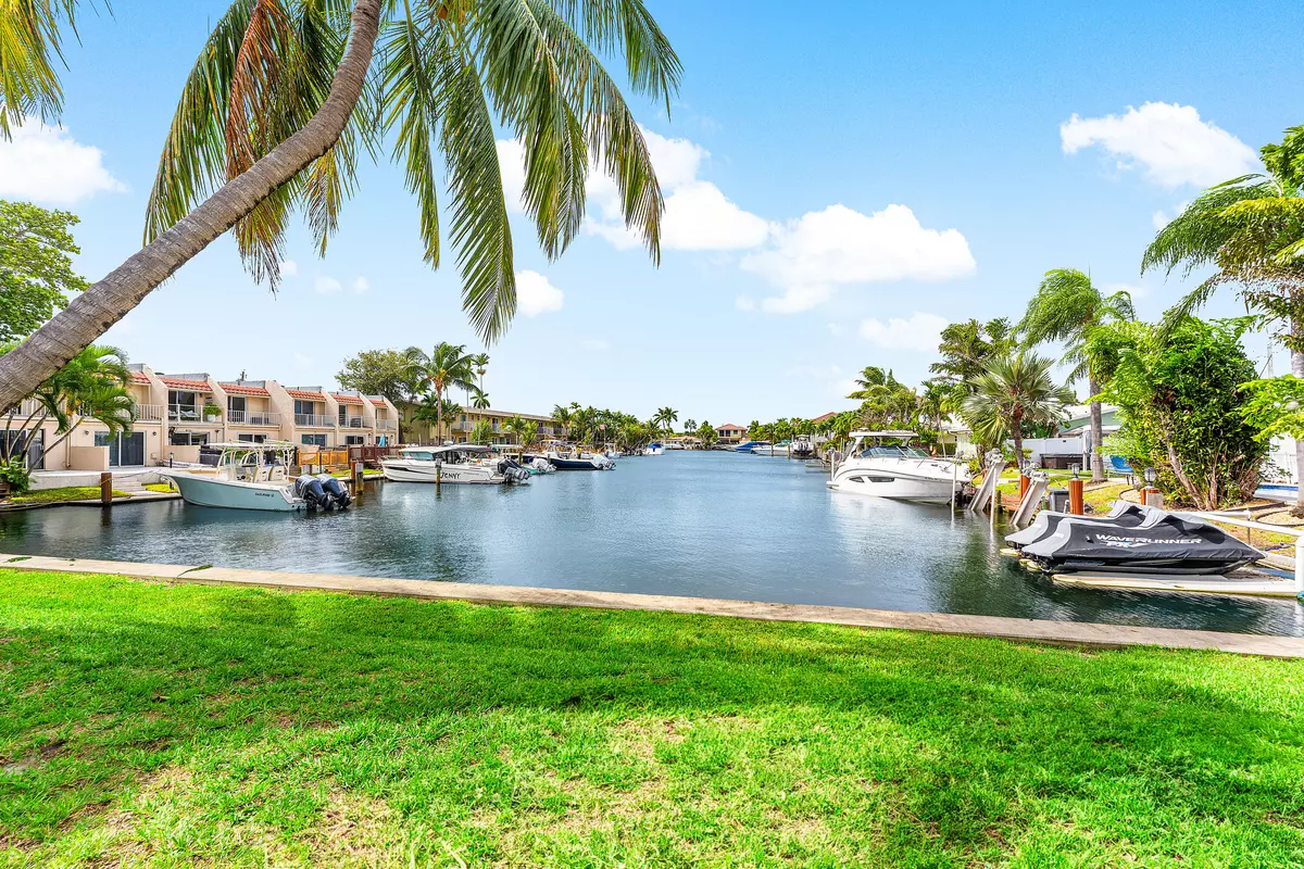 Pompano Beach, FL 33060,331 SE SE 19th AVE 4